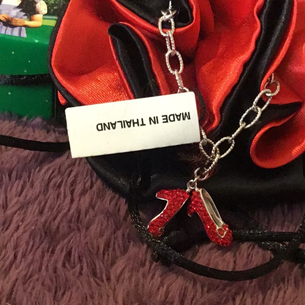 NWT Wizard of Oz 75th Anniversary Edition Necklace & Bracelet Set - Picture 13 of 16